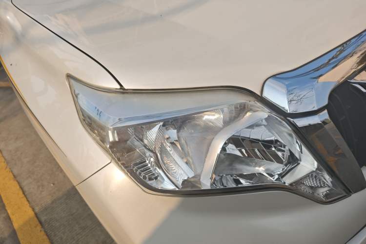 Used Toyota Prado 2016 2.7L Automatic Standard Edition Right Front Headlight