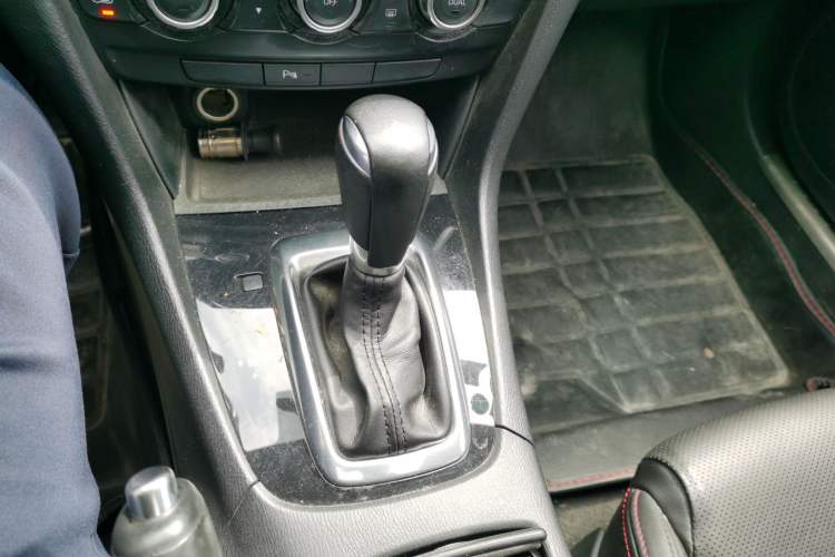 Used Mazda Atenza 2014 2.0L Blue Sky Luxury Edition Gear Lever