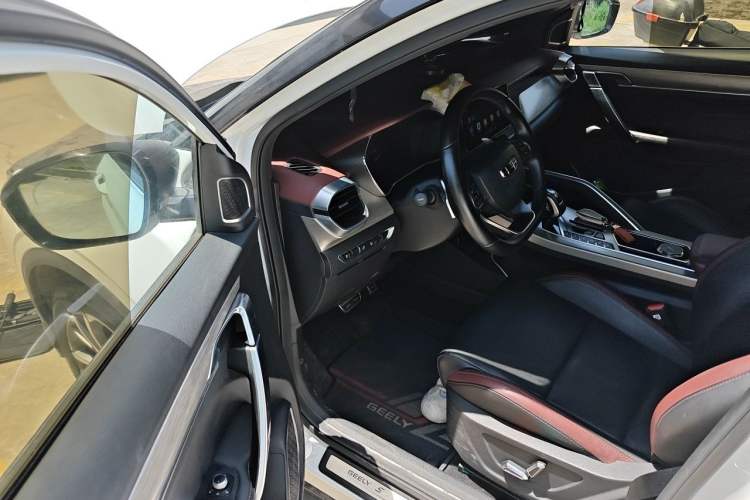 Used Geely Auto Coolray 2019 Sport Model 260T DCT Battle China V Standard

