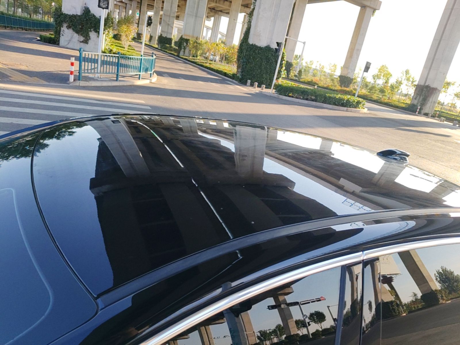 Hongqi E-QM5 2023 Base Travel Edition — снимка 7
