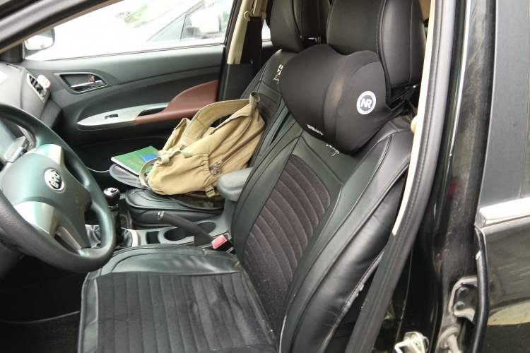 Used BYD F3 2015 Energy-Saving Edition 1.5L Manual Luxury Model Left Front Seat