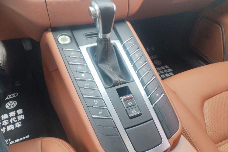 Used Zotye SR9 2017 2.0T Automatic Ultimate Dream Edition
