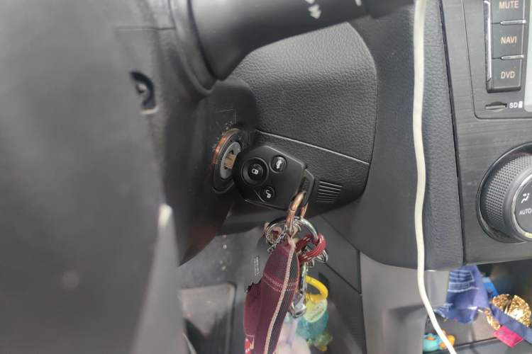 Used Subaru Forester 2014 2.0i Automatic Luxury Edition Vehicle Key