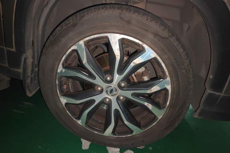 Used FORTHING Joyear X5 2017 Jingxiang Series 1.5T CVT Luxury Model Right Front Wheel Hub