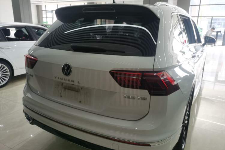 Used Volkswagen Tiguan L 2022 330TSI Automatic Two-Wheel Drive R-Line Enhanced Edition Rear