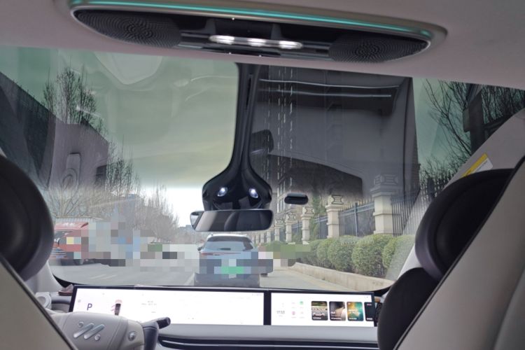 Used IM LS7 2023 90 kWh Elite Rear-Drive Version Headliner