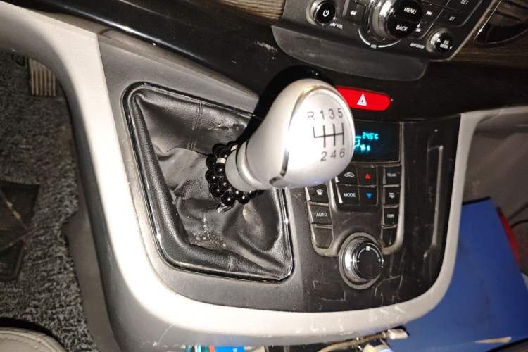 Used JAC Refine M5 2014 Colorway 2.0T Gasoline Manual Business Edition
