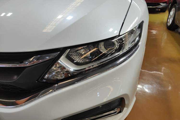 Used Honda Jade 2017 1.8L automatic Comfort version 5 seats
