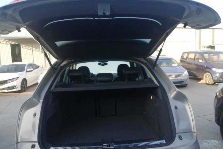 Used Audi Q3 2015 35 TFSI Millionth Anniversary Comfort Model
