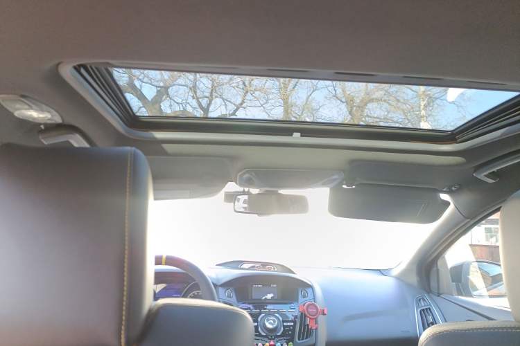 Used Ford Focus 2013 2.0T ST Orange Edition