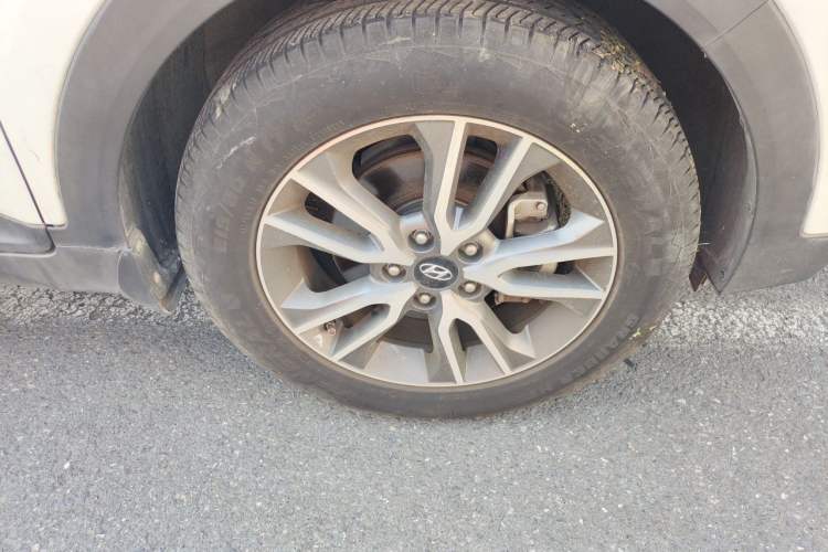 Used Hyundai ix25 2016 1.6T Dual-Clutch Two-Wheel Drive Smart GLS Model

