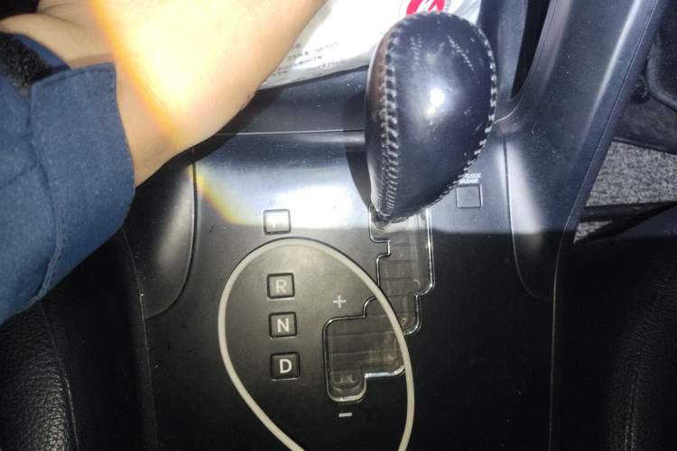 Used Hyundai ix35 2013 2.0L Automatic Two-Wheel Drive Smart GLS China IV Standard Gear Lever