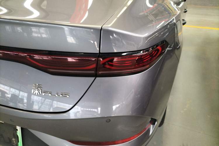 Used BYD Qin PLUS 2025 DM-i Smart Drive 55KM Leading Model
