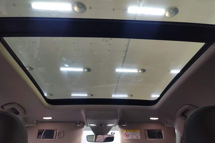 Used Volkswagen Tiguan L 2023 Restyled 330TSI Automatic Two-Wheel Drive R-Line Enhanced Comfort Version