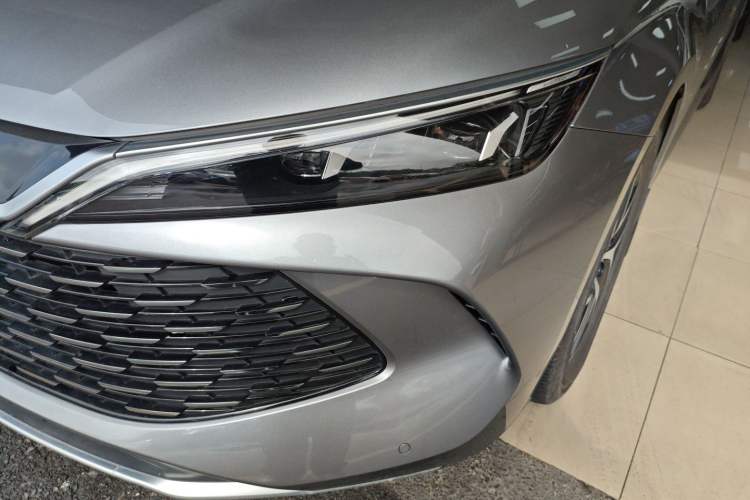 Used BYD Qin L 2024 DM-i 120KM Leading Model
