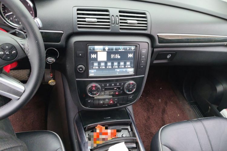 Used Mercedes-Benz R-Class 2017 R 320 4MATIC Business Edition Prestige Model
