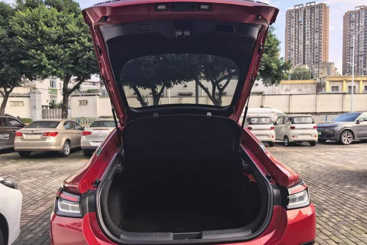 Used SOL A5 2021 1.5T Manual Luxury Version
