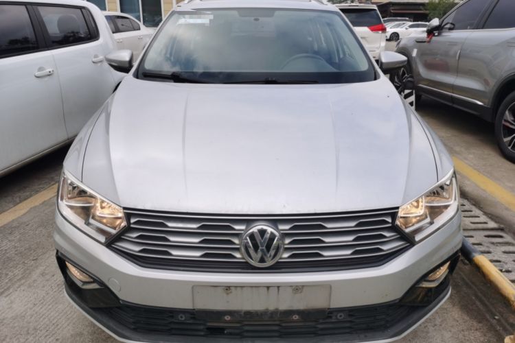 Used Volkswagen C-TREK 2017 1.6L Manual Luxury Model
