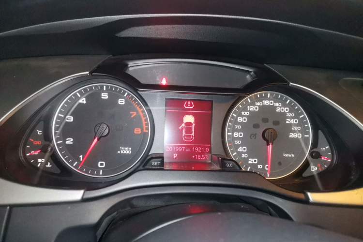 Used Audi A4L 2009 2.0 TFSI Technology Edition Instrument Cluster