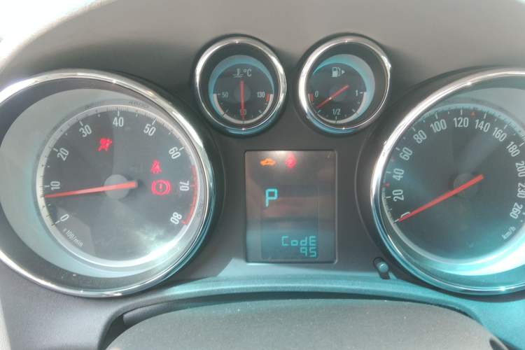 Used Buick GT 2012 XT 1.6L Automatic Comfort Edition Instrument Cluster