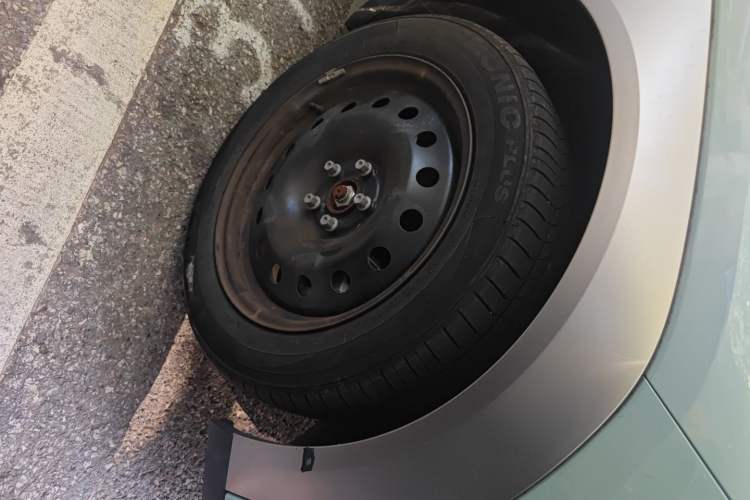 Used AION Y 2023 Younger