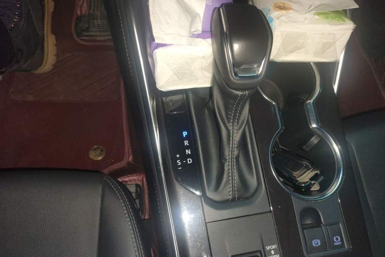 Used Toyota Crown Kluger 2021 2.5L HEV Four-Wheel Drive Premium Edition
