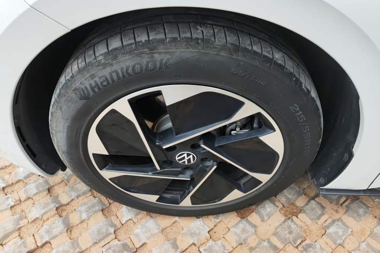 Used Volkswagen ID.3 2024 Pure & Smart Edition Left Front Wheel Hub