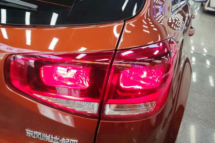 Used Kia KX3 2015 1.6L Automatic Two-Wheel Drive DLX Right Rear Taillight