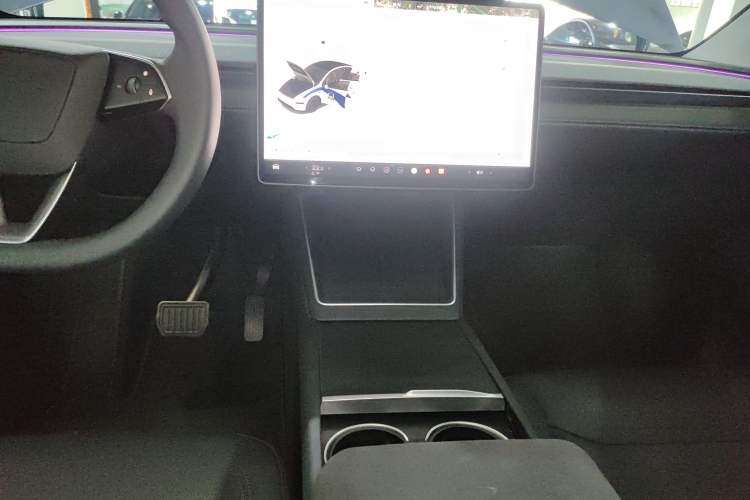 Used Tesla Model Y 2025 Rear-Wheel-Drive Version