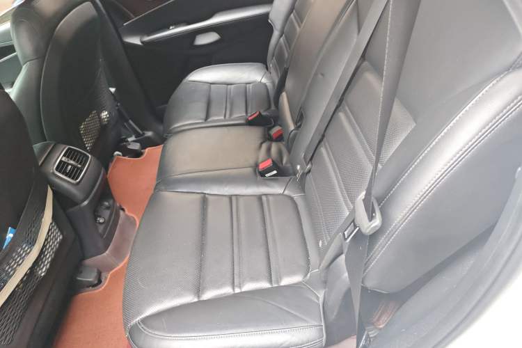 Used Kia Sorento 2015 Sorento L 2.4L Gasoline 4WD Elite Edition 7 Seats China V Emission Standard