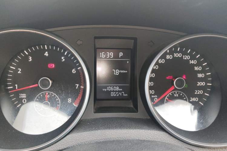 Used Volkswagen Golf 2012 1.6L Automatic Fashion Model