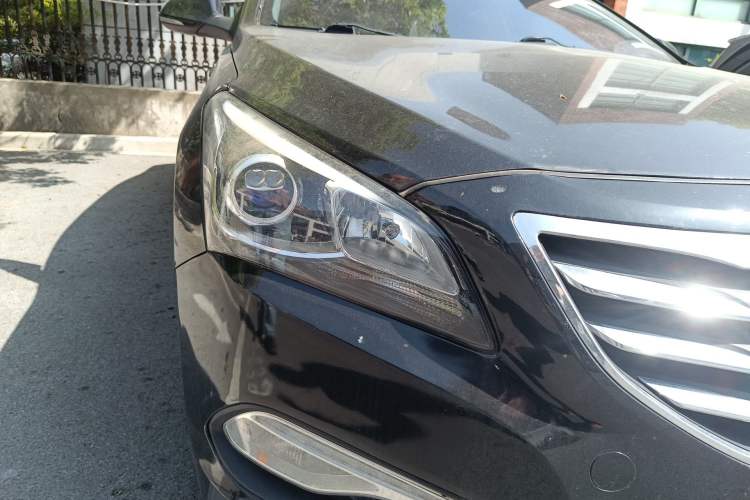 Used Hyundai Mistra 2014 1.8L Automatic Deluxe DLX Model Right Front Headlight