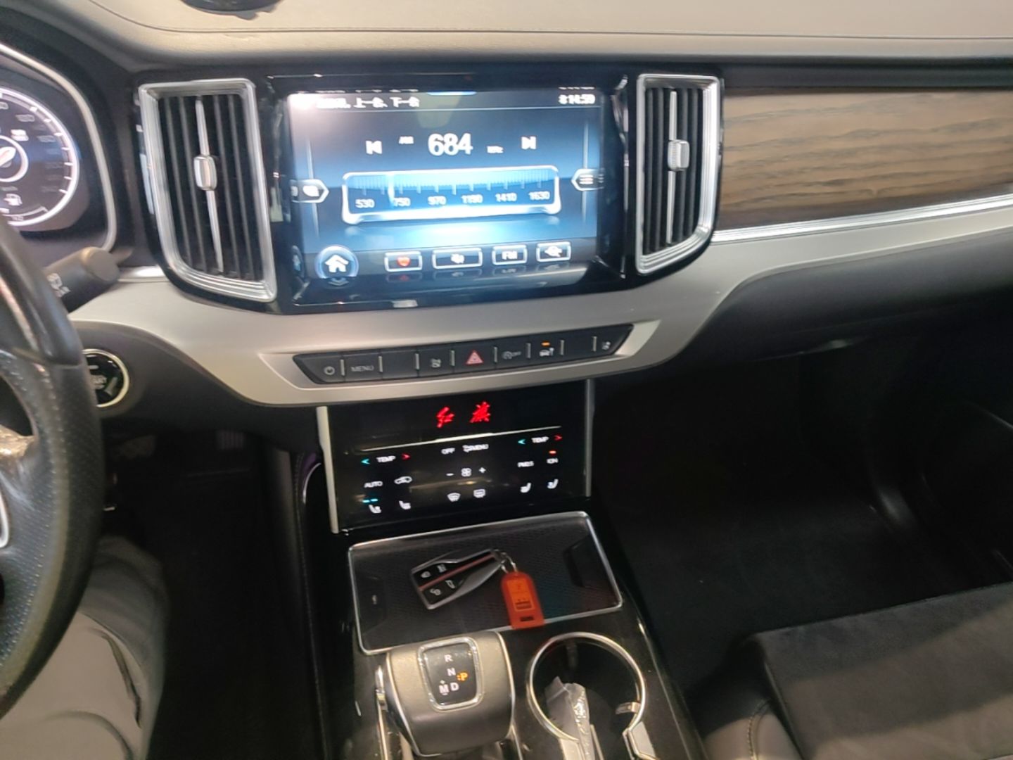 Hongqi HS7 2022 3.0T Automatic All-Wheel Drive ZhiLian Flagship Edition Five Seats — снимка 15