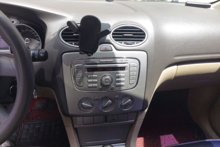 Used Ford Focus 2013 Sedan Classic 1.8L Manual Base Model
