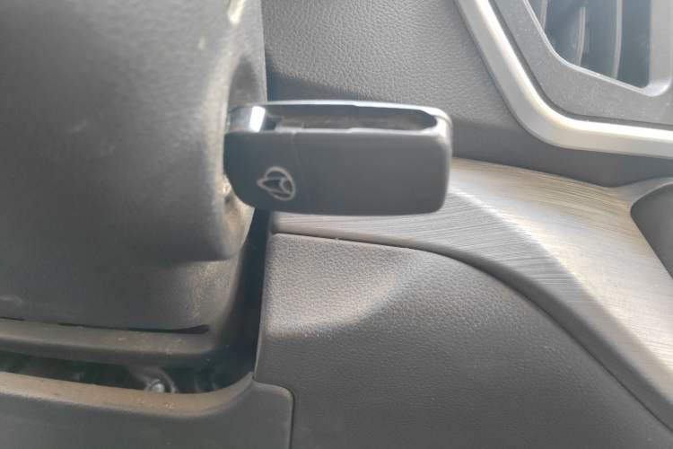 Used CHANGAN KAICHENG Ruixing M60 2023 1.5L GDI Comfort-Class Passenger Vehicle 6/7 Seats Vehicle Key