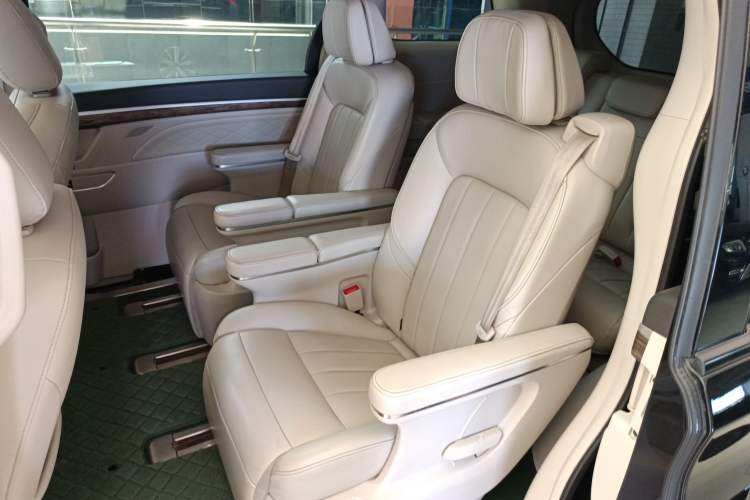 Used GAC Trumpchi M8 2018 320T Luxury Edition
