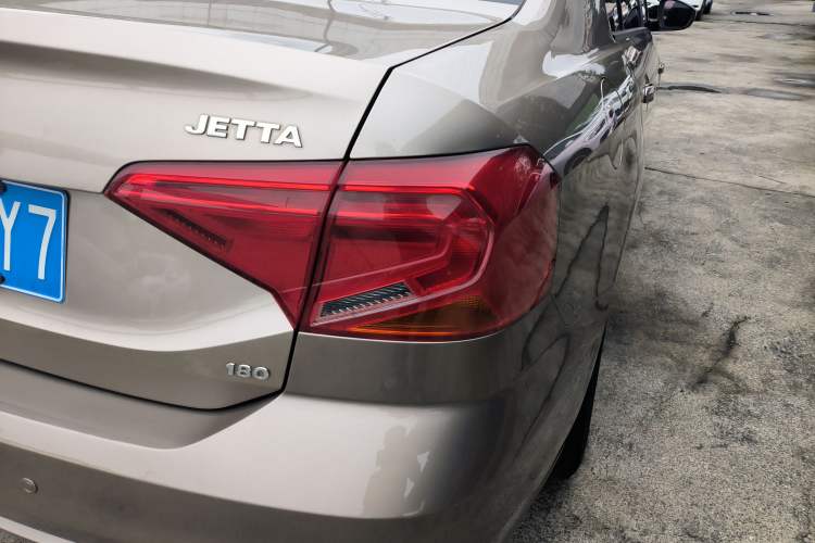 Used Volkswagen Jetta 2017 1.5L Automatic Fashion Model