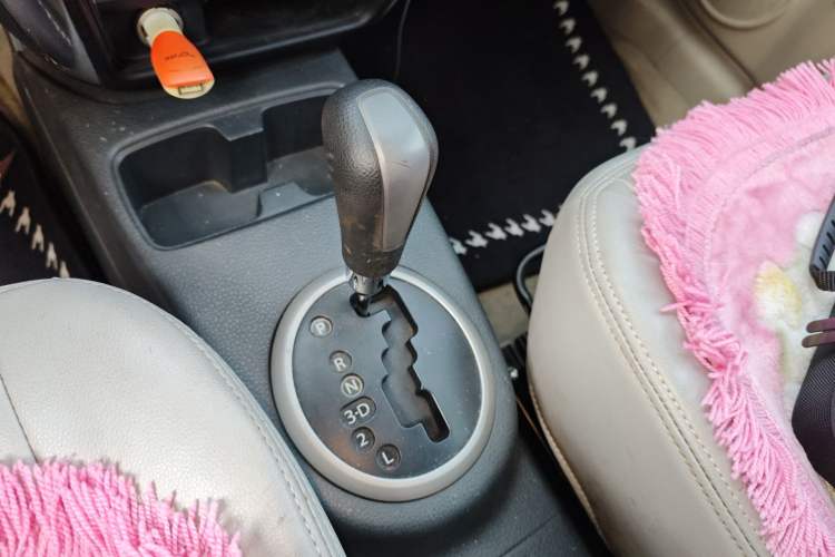 Used Suzuki SX4 2011 Hatchback 1.6L Automatic Comfort Model Gear Lever