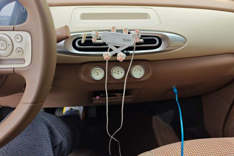 Used Wuling Hongguang MINIEV 2025 Four-Door Version Advanced Edition
