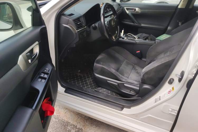 Used Lexus CT 2014 CT200h Elite Edition Monochrome Driver Seat