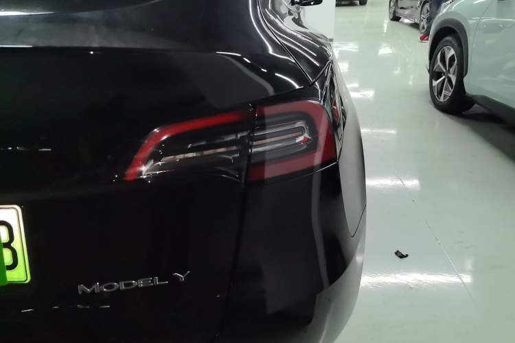 Used Tesla Model Y 2023 Rear-Wheel-Drive Version