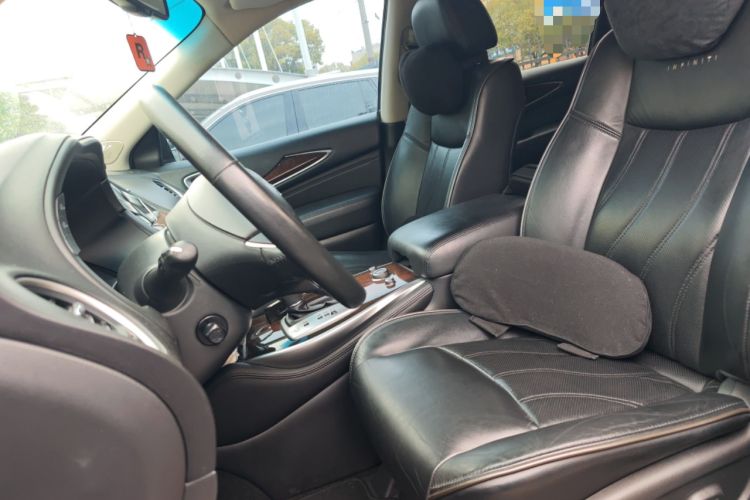 Used Infiniti JX 2013 JX35 Two-Wheel-Drive Excellence Edition
