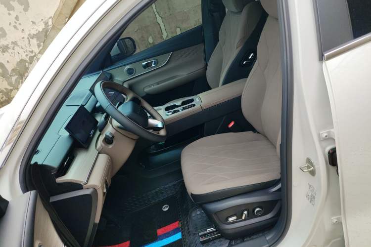 Used Chery Fengyun T8 2025 1.5T 130km Deluxe Version 5 Seats
