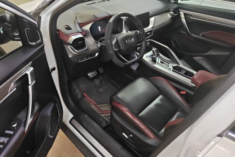 Used Geely Auto Coolray 2019 Sport Model 260T DCT Battle China V Standard