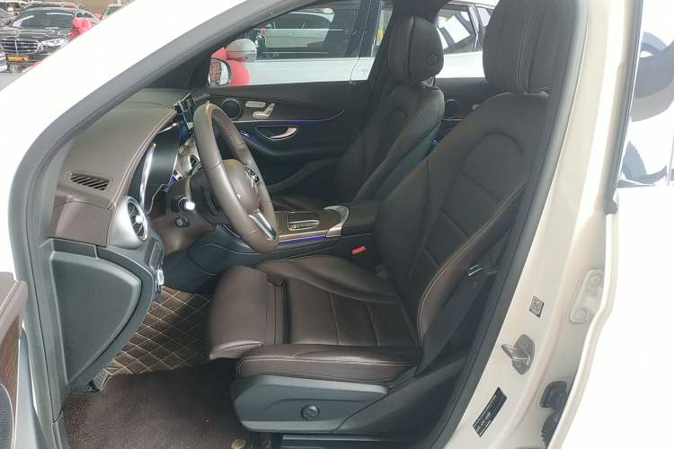 Used Mercedes-Benz GLC 2022 Second Facelift GLC 260 L 4MATIC Luxury Edition
