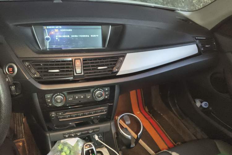 Used BMW X1 2014 sDrive18i Leading Model
