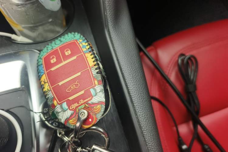 Used Alfa Romeo Giulia 2020 2.0T 280HP Midnight Phantom Limited Edition Vehicle Key