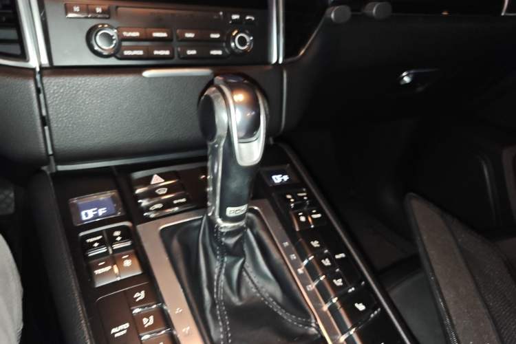 Used Porsche Macan 2017 Macan S 3.0T Gear Lever