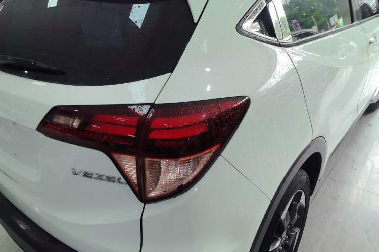 Used Honda Vezel 2017 1.8L CVT Front-Wheel Drive Pioneer Edition
