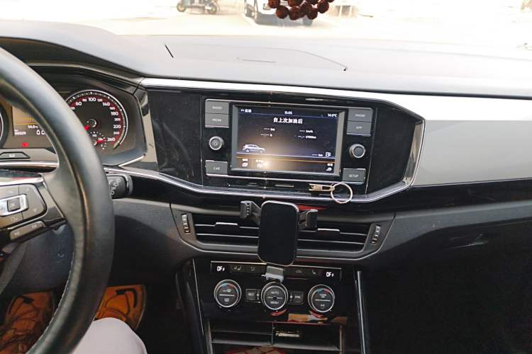 Used Volkswagen Tayron 2019 330TSI Two-Wheel Drive Luxury Model China VI Standard Audio And AC Panel